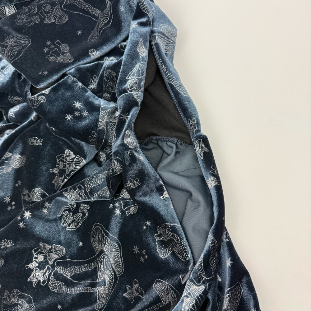 Disturbia Faefire Foil Print Velour Cut Out Mini
Dress Dusky Blue Mushroom Print - Picture 11 of 14